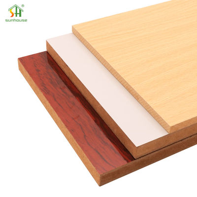 Καλή τιμή. Πλάκα MDF από μελαμίνη MDF ανθεκτική στην υγρασία για χρήση σε εσωτερική εξωτερική διακόσμηση σε απευθείας σύνδεση